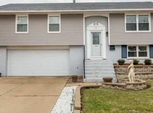 513 Lacy Ave, Streamwood, IL 60107