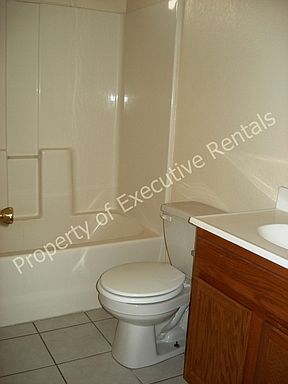 5th image of 228 Desert Rose Ct APT 4