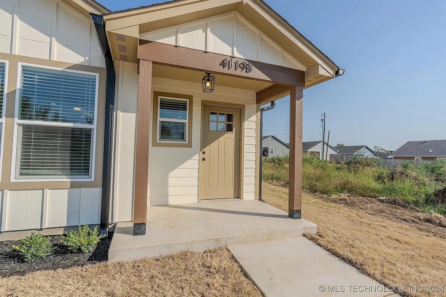 3 bed, 1.5 bath, 1368 sqft, $1,200 — Photo 3
