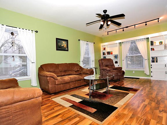 5th image of 315 Beech St