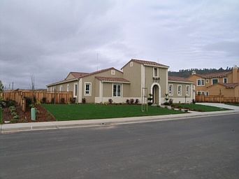 1st image of 1675 Mission Avenida