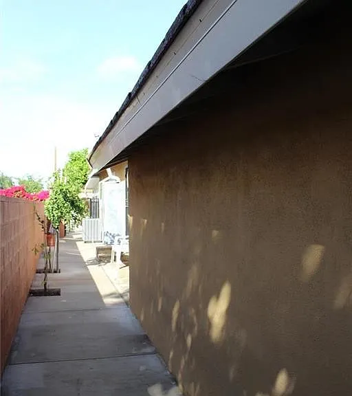 1233 S California Ave — Photo 22