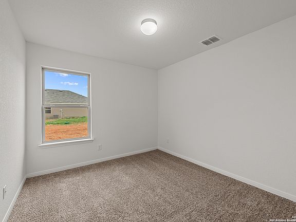 5th image of 100 PRESCOTT DR
