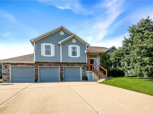 11704 Centennial St, Peculiar, MO 64078