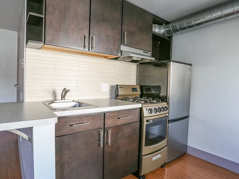 Altair Apartments — Photo 42