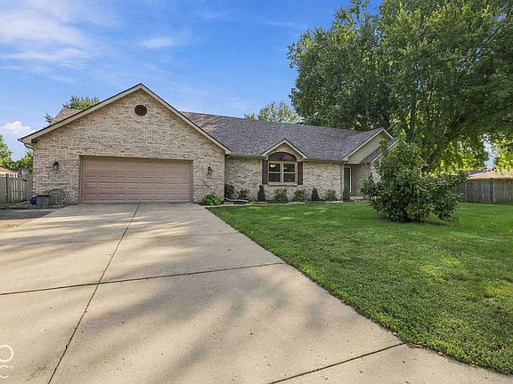 3rd image of 5507 Emerson Way
