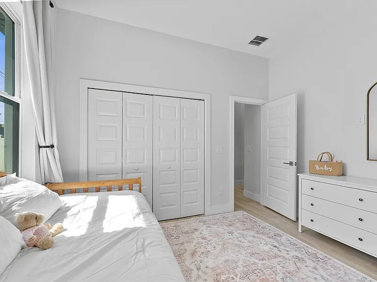 3701 W Leila Ave — Photo 46