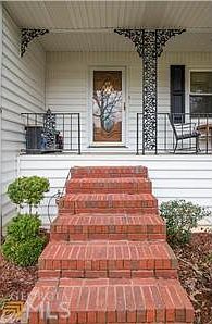 3rd image of 1509 Pineview Ln NW