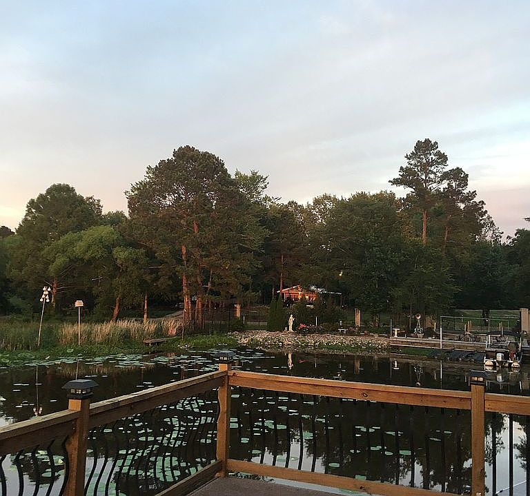 2nd image of 106 Lake Harbor Point