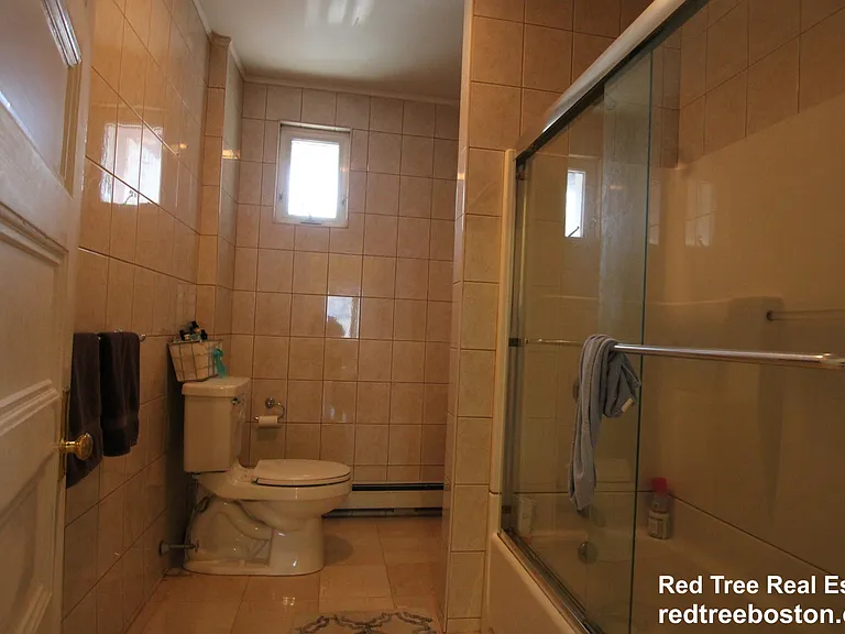 1689 Beacon St #1689 — Photo 8