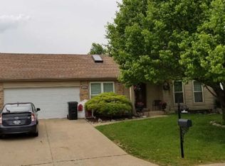 4555 Clearbrook Dr, Saint Charles, MO 63304