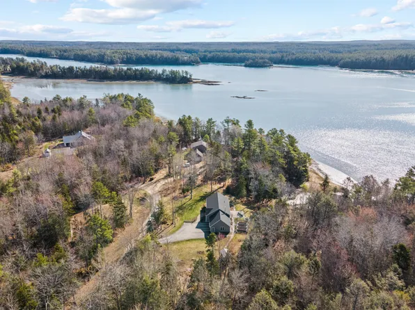 34 Harpswell Harbor Drive, Harpswell, ME 04079