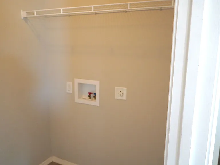 2504 W Cover Dr — Photo 17