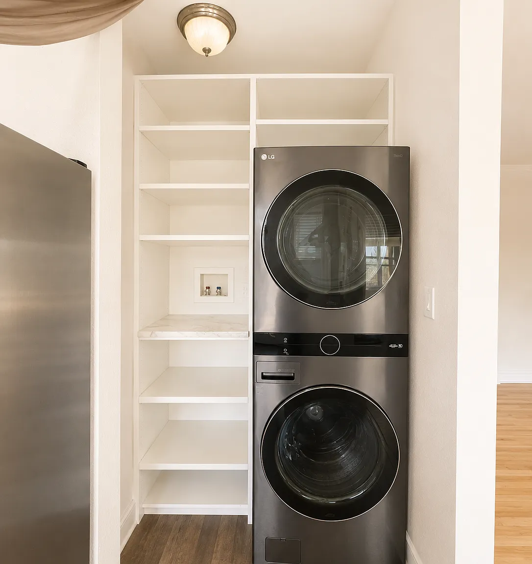 1 bed, 803 sqft, $2,600 — Photo 3
