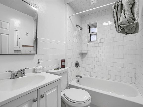 5th image of 135 Fullerton Ave APT 1