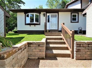 1687 Village Ln, Evansville, IN 47725