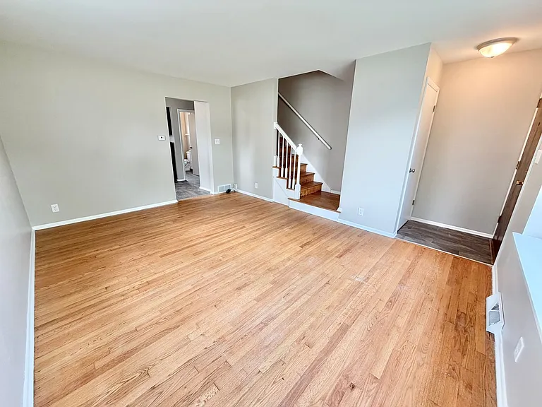 6919-6921 W Brentwood Ave E — Photo 3