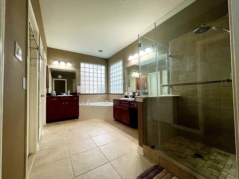 18006 Dunoon Bay Point Ct — Photo 9