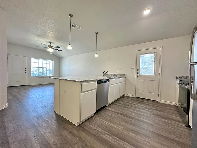 117A Dolphin Dr — Photo 8