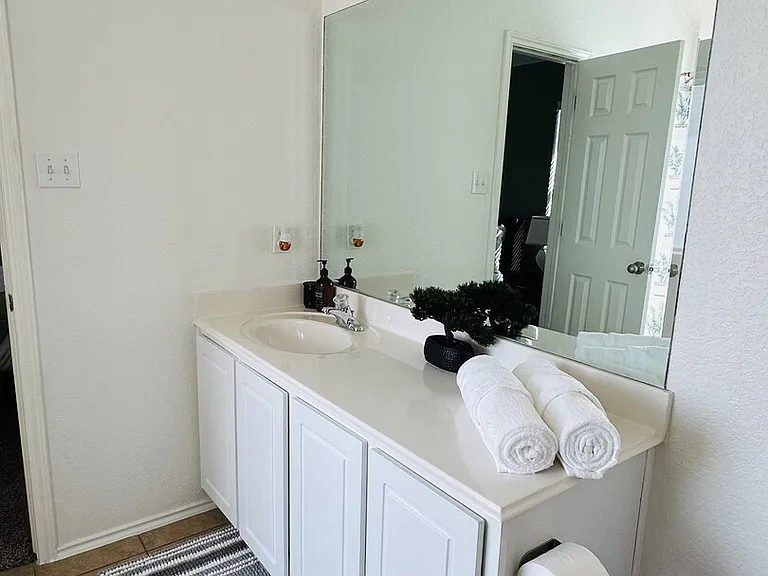 Sandy Brook Dr — Photo 28