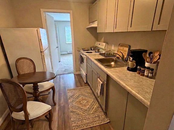 5th image of 1052 Brittain Rd #1052