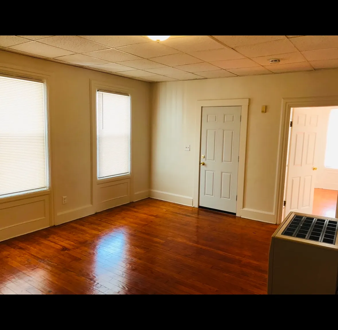 1 bed, 900 sqft, $1,600 — Photo 1