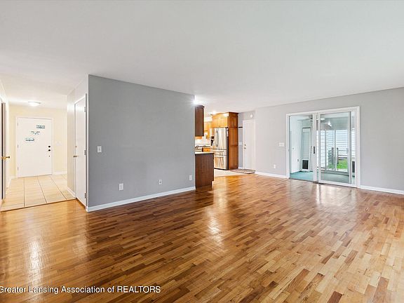 4th image of 244 Lexington Ave