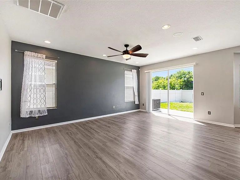 8207 Water Tower Dr — Photo 3