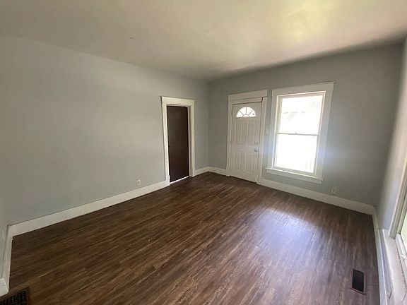3rd image of 1222 Chandler St
