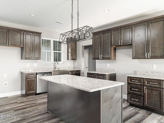 5th image of 1340 Jim Fain Rd