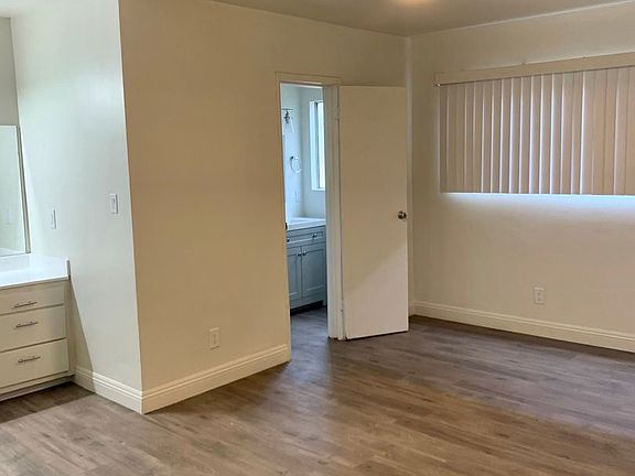 4th image of 6223 S Victoria Ave APT 1