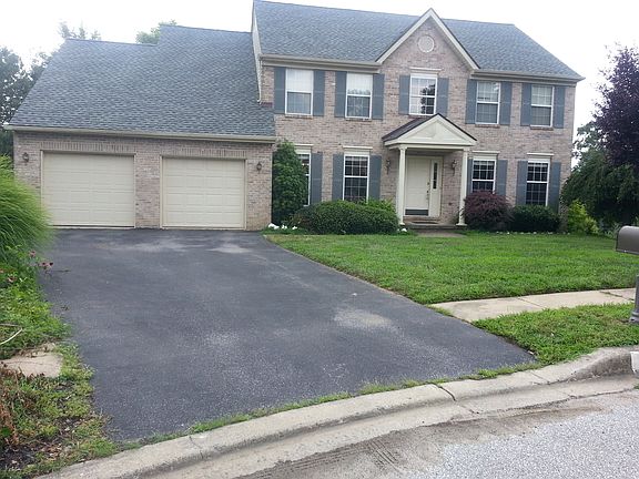 side walks, easy parking