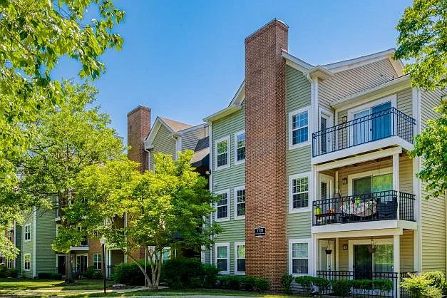 Abbotts Run Apartment Homes — Photo 11