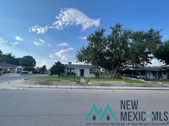 3rd image of 810 W Bullock Ave