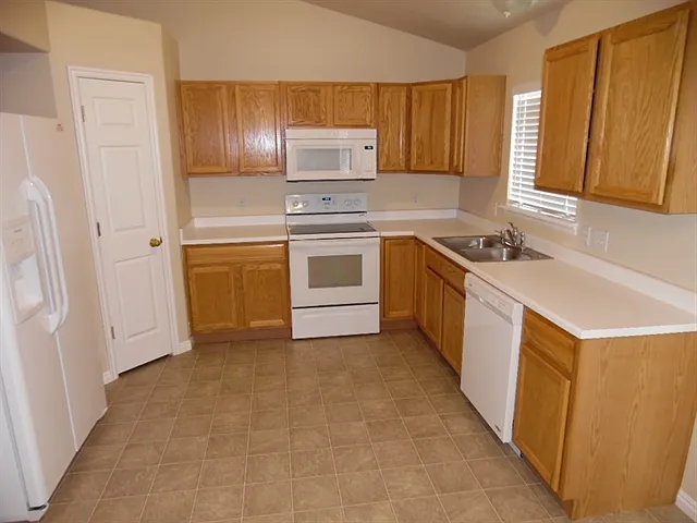 235 S 975th St W — Photo 3