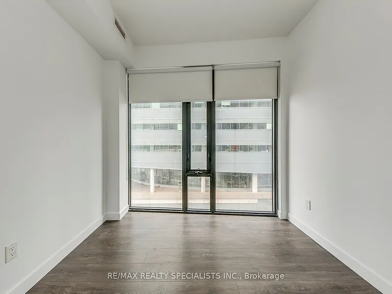 215 Queen St W #1405 — Photo 19