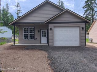 261 F St, Plummer, ID 83851
