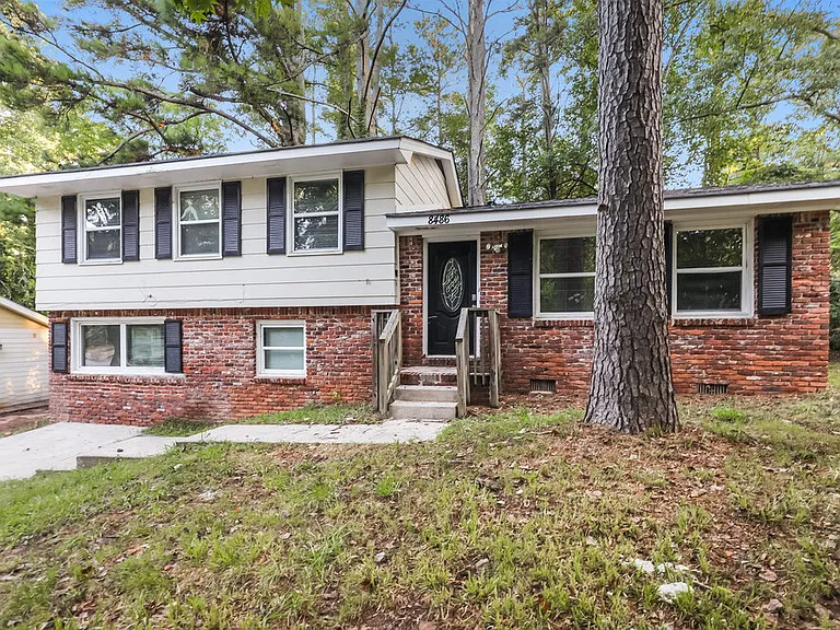 8486 Magnolia Dr — Photo 1
