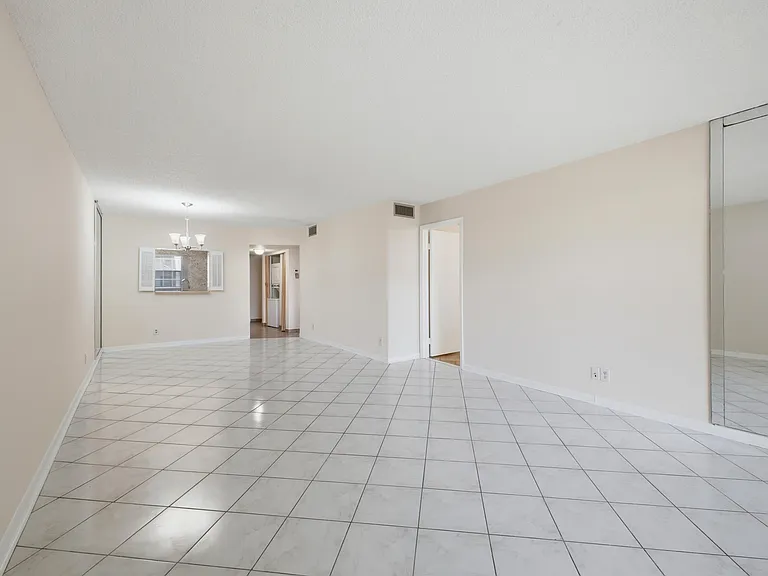 2960 SW 22nd Ave #8120 — Photo 11