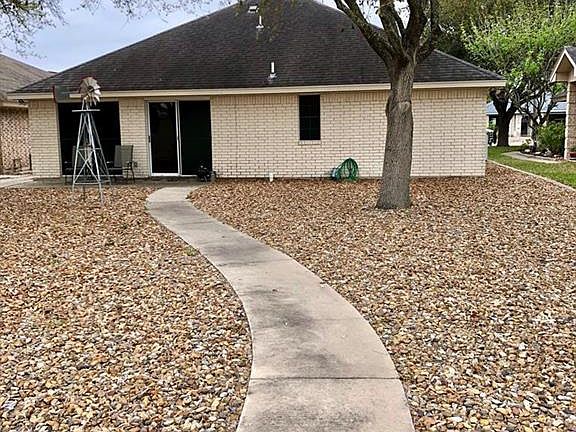 5th image of 926 Katrin Dr