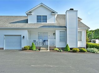 100 Turnberry Ct NE, Warren, OH