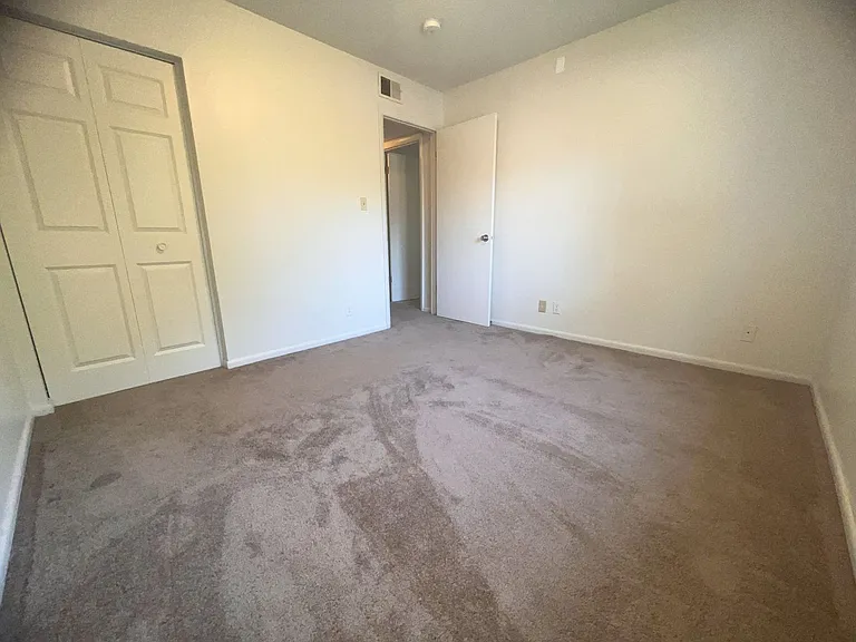 3117 University Dr #H — Photo 6