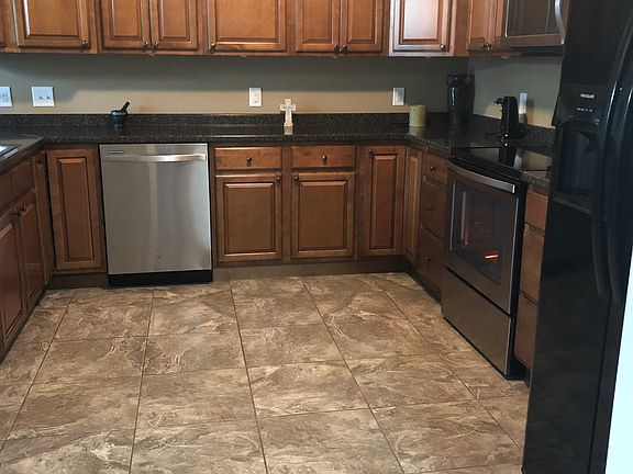 3rd image of 105 Sagewood Ln