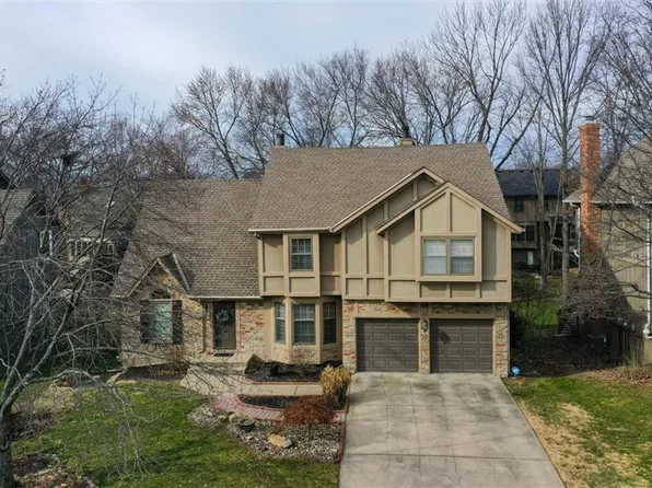 11504 Noland St, Overland Park, KS 66210