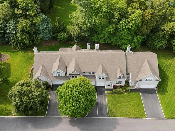 3 Arielle Court, Hauppauge, NY 11749