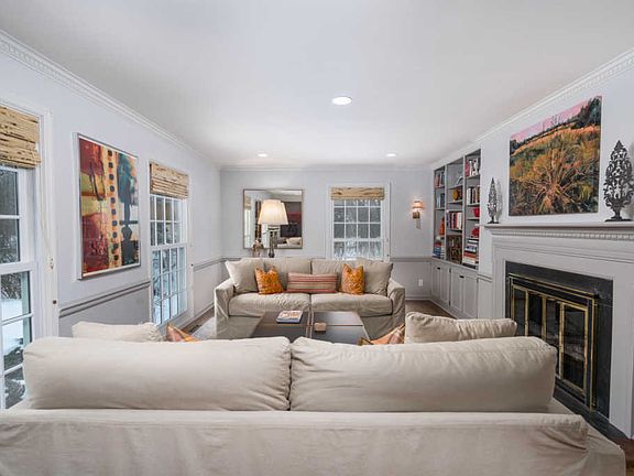 3rd image of 11653 N Pinehurst Cir