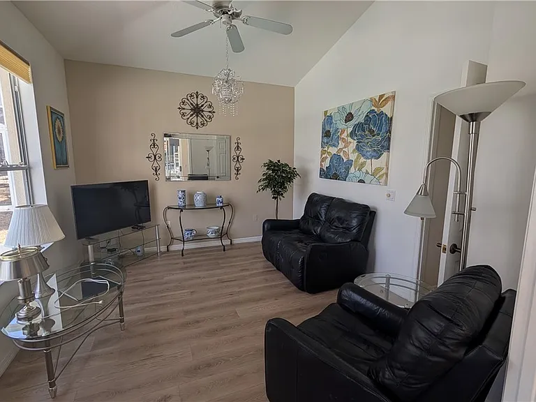 174 W Romany Loop — Photo 13