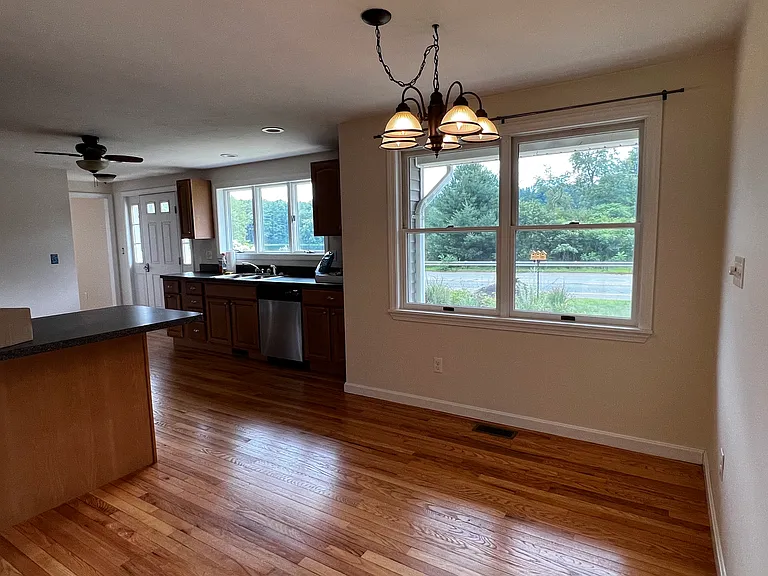 965 Worcester Rd — Photo 18