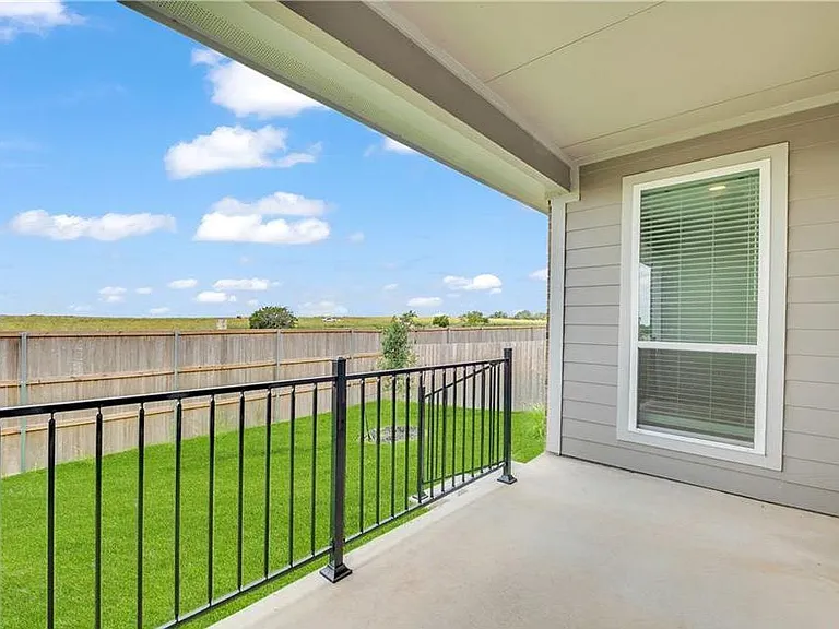 4537 Allison Dr — Photo 32