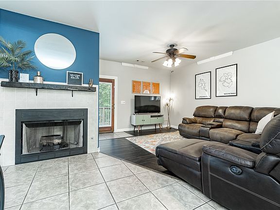 2nd image of 9 Allendale Dr